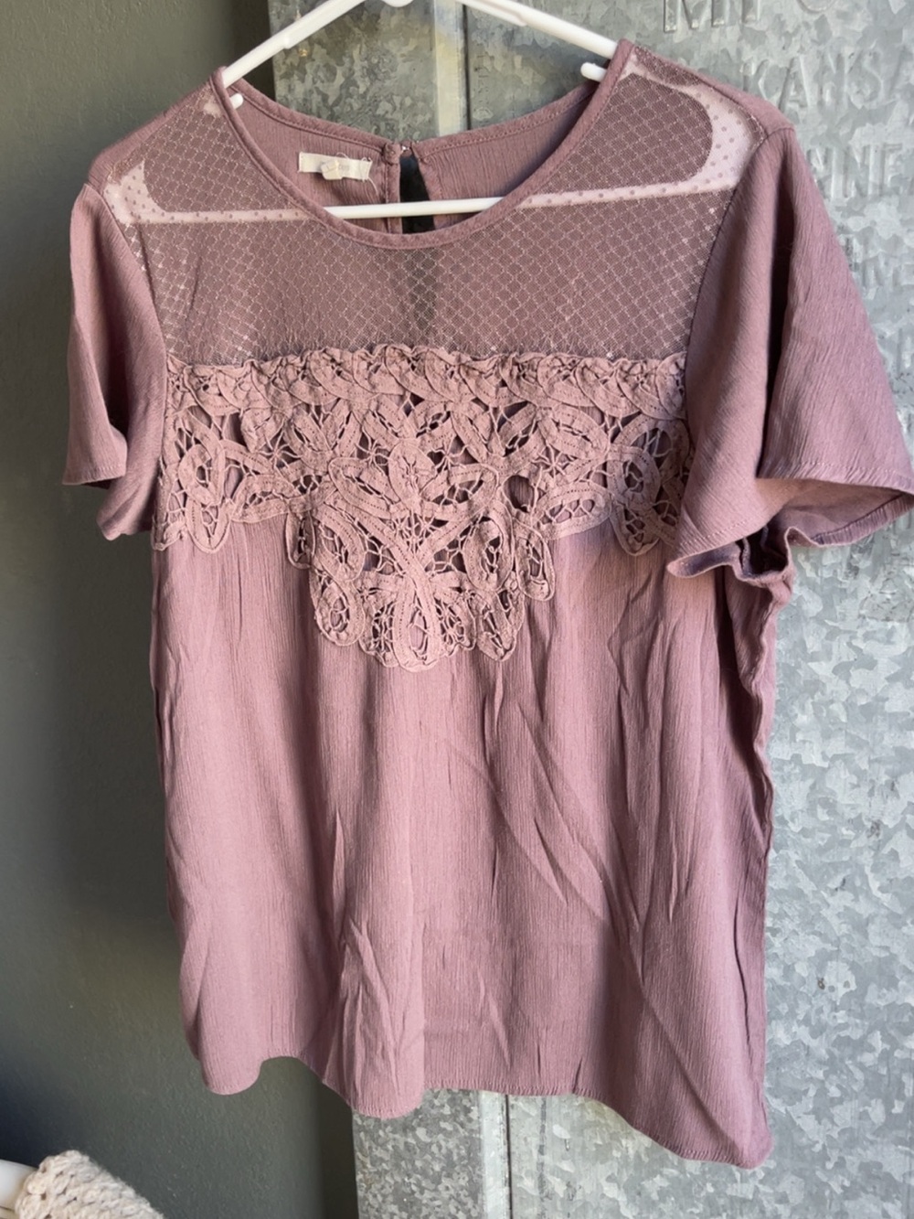 Maurices Dusty Mauve Lace Yoke Short Sleeve Top
